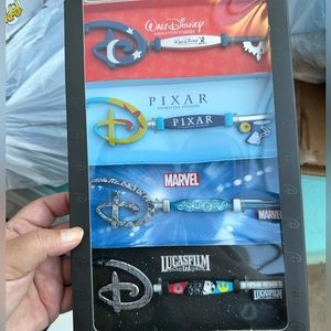 Disney key collector set